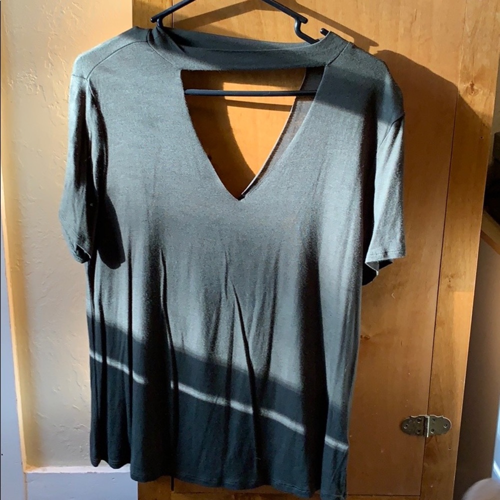 Key hole shirt